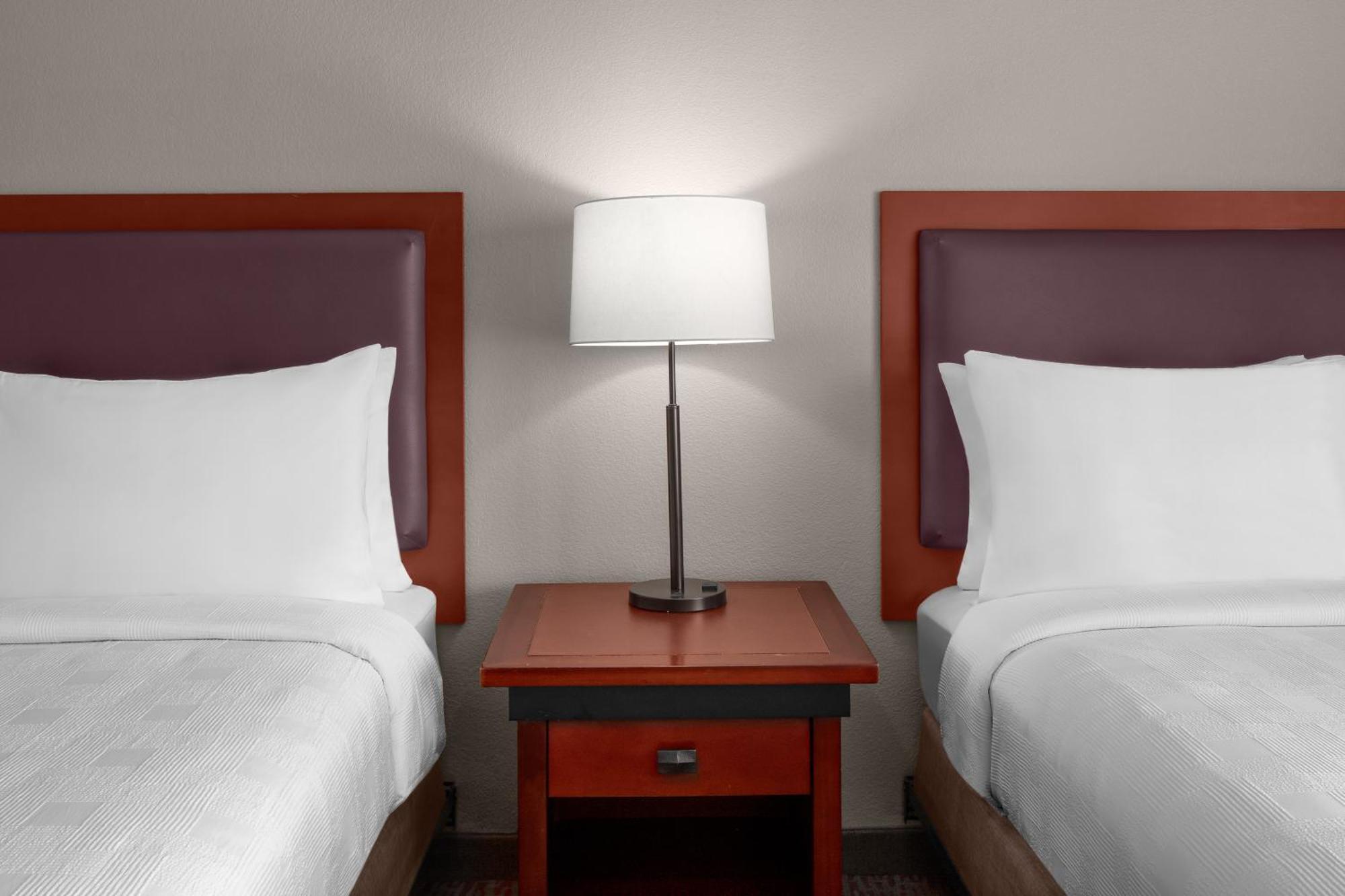 Larkspur Landing Extended Stay Suites Folsom Bagian luar foto